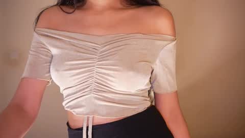 Jhaanvi online show from 01/02/25, 04:13