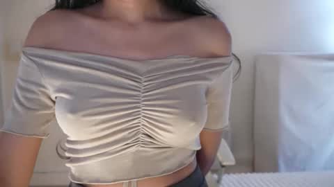 Jhaanvi online show from 09/17/25, 05:25