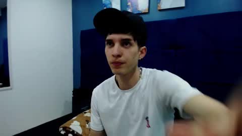 Jheampiero online show from 10/20/25, 12:49