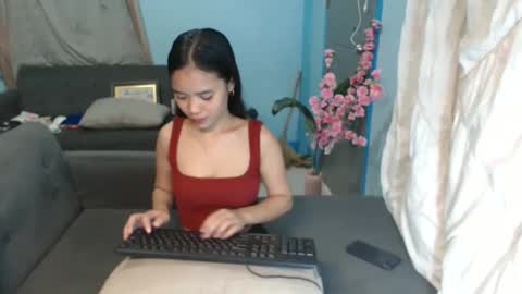 Snapshot of jhen214 chatting on 03/10/25, 05:33 jhen214 online show from 03/10/25, 05:33
