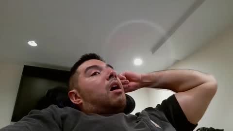 jhincorre1234 online show from 10/13/25, 06:41