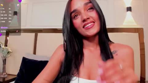 Jhoana  online show from 10/10/25, 09:03