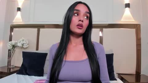 Jhoana  online show from 10/20/25, 06:41