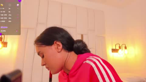 Jhoana  online show from 10/25/25, 02:02