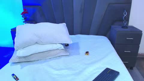 jhoanleandro online show from 02/16/25, 04:09