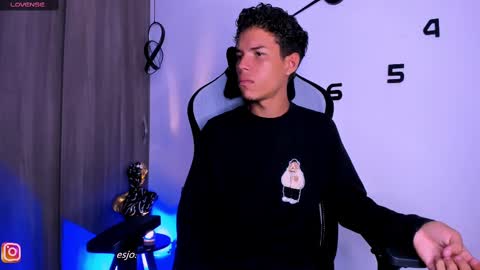   online show from 10/01/25, 08:37