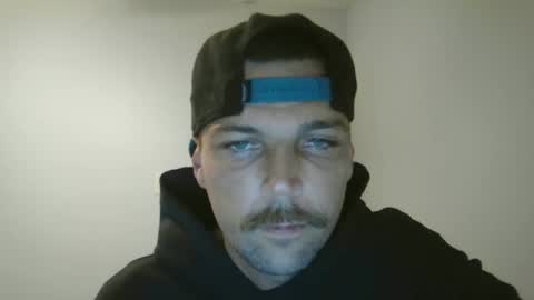 jholls online show from 10/12/25, 01:26