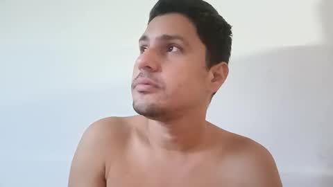 Snapshot of jhon_0511 chatting on 02/23/25, 10:31 Jhon online show from 02/23/25, 10:31