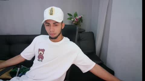 Snapshot of jhon_malo chatting on 01/31/25, 02:37 jhon_malo online show from 01/31/25, 02:37