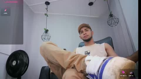 Snapshot of jhon_malo chatting on 02/14/25, 05:41 jhon_malo online show from 02/14/25, 05:41