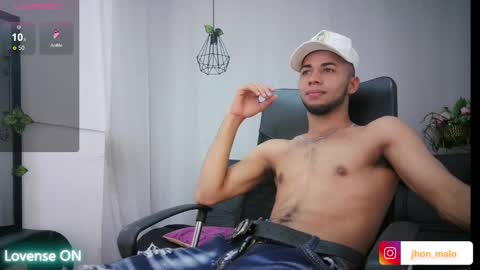 Snapshot of jhon_malo chatting on 02/21/25, 02:39 jhon_malo online show from 02/21/25, 02:39