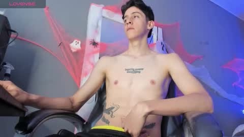 Jhon online show from 10/15/25, 03:12