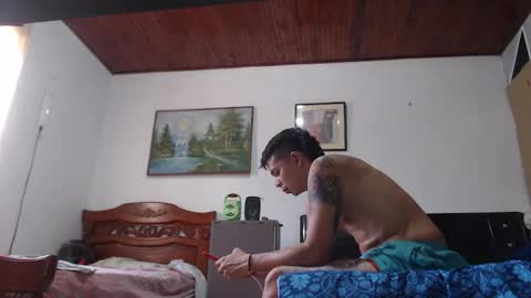 Snapshot of jhon_tommy chatting on 02/24/25, 03:42 jhon tommy online show from 02/24/25, 03:42