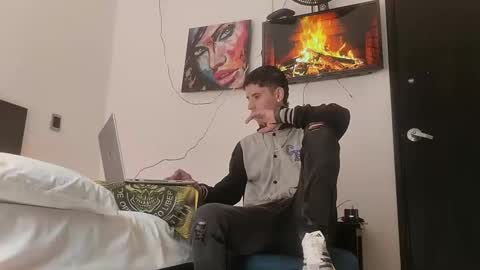 Snapshot of jhongrey2 chatting on 01/05/25, 03:45 jhon online show from 01/05/25, 03:45