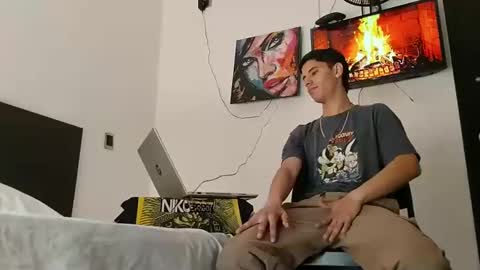 Snapshot of jhongrey2 chatting on 01/30/25, 03:19 jhon online show from 01/30/25, 03:19