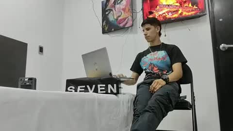 Snapshot of jhongrey2 chatting on 03/01/25, 03:10 jhon online show from 03/01/25, 03:10