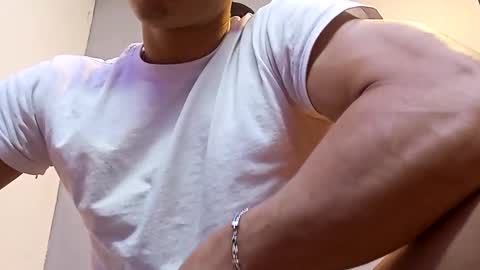 jhonny_thes28 online show from 10/26/25, 07:31