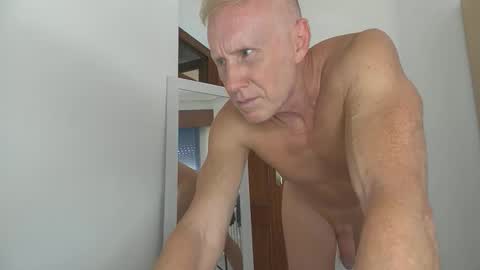 jhonpelopaja2 online show from 10/17/25, 01:35