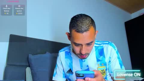 Jhony Alzate online show from 11/16/25, 12:16