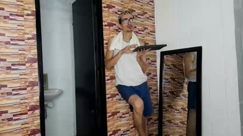 Snapshot of jhosuamoore chatting on 11/04/25, 12:26 Jhosuamoore online show from 11/04/25, 12:26