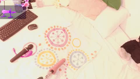 Snapshot of jhoxy_m chatting on 10/16/25, 03:18 Hello iam hoxy ready to get wet online show from 10/16/25, 03:18