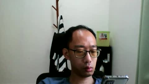 Snapshot of jiachi13 chatting on 10/29/25, 02:47 Alex online show from 10/29/25, 02:47