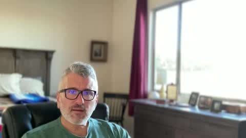 Snapshot of jimmyaaron chatting on 12/29/24, 04:08 Dad of Three online show from 12/29/24, 04:08