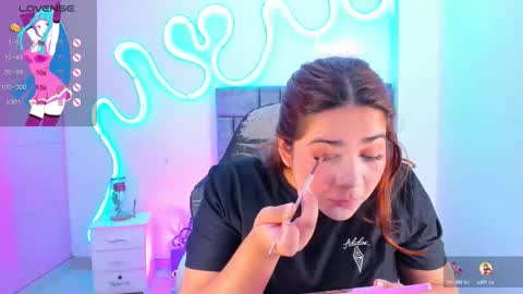 Snapshot of jisoo__ chatting on 11/05/25, 01:11 kim online show from 11/05/25, 01:11