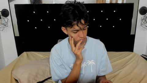 Snapshot of jisus_cat chatting on 11/23/25, 06:46 Jisus online show from 11/23/25, 06:46