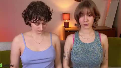 Snapshot of jitoon_exe chatting on 09/14/25, 05:01 Hey Guys We are Julia ginger Tina brunette online show from 09/14/25, 05:01