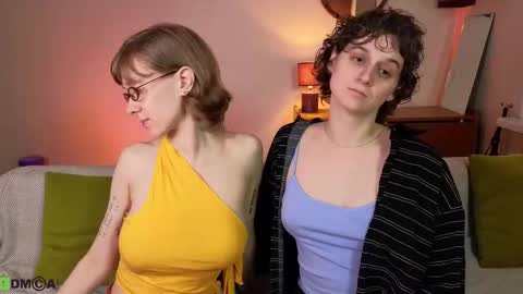 Snapshot of jitoon_exe chatting on 09/26/25, 06:34 Hey Guys We are Julia ginger Tina brunette online show from 09/26/25, 06:34