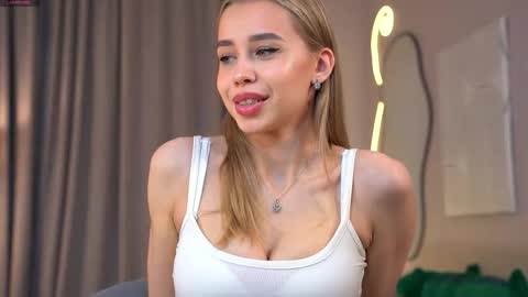 Jenny online show from 10/22/25, 08:47