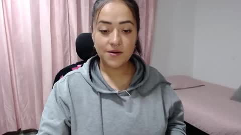 Snapshot of jjulietha95 chatting on 02/15/25, 12:59 Julieta online show from 02/15/25, 12:59