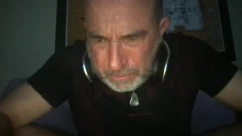 jmombombero63 online show from 11/18/25, 01:11