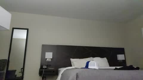 Snapshot of jmtz4420 chatting on 12/13/24, 07:25 Jmtz4420 online show from 12/13/24, 07:25