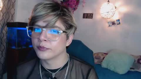 Snapshot of jnick_21 chatting on 02/19/25, 01:40 Nick online show from 02/19/25, 01:40