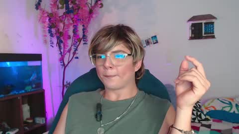 Snapshot of jnick_21 chatting on 03/08/25, 08:35 Nick online show from 03/08/25, 08:35