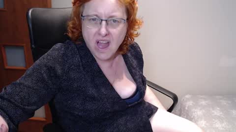 Snapshot of joannaandneighbour chatting on 01/29/25, 02:21 Joanna and Greg online show from 01/29/25, 02:21