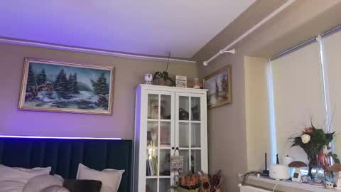 Snapshot of joannee chatting on 02/15/25, 12:11 Joanne online show from 02/15/25, 12:11