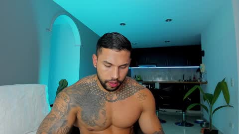 Snapshot of joe_esthetic chatting on 01/15/25, 11:40 joe_esthetic online show from 01/15/25, 11:40