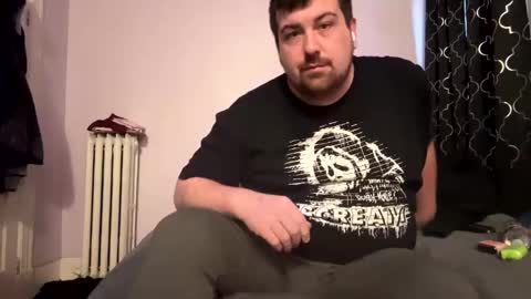 Snapshot of joejoe329 chatting on 01/01/25, 06:06 joejoe329 online show from 01/01/25, 06:06