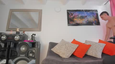 Snapshot of joelandalexa chatting on 10/31/25, 05:14 joelandalexa online show from 10/31/25, 05:14