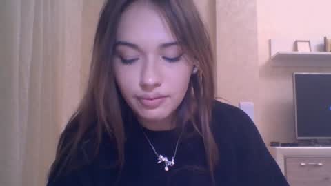 Jennifer online show from 10/10/25, 05:45