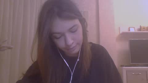 Jennifer online show from 10/13/25, 04:18