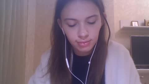 Jennifer online show from 10/16/25, 04:30