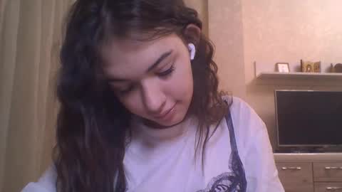 Jennifer online show from 11/19/25, 05:46