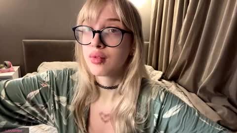 Amaya online show from 11/05/25, 03:45