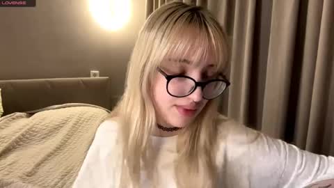 Amaya online show from 11/20/25, 03:23