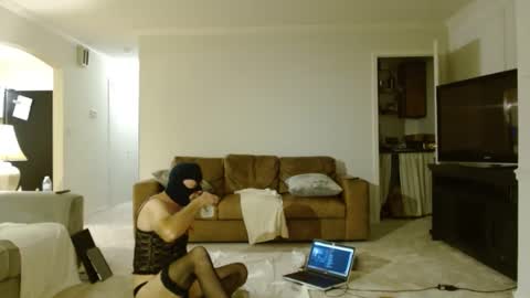 Snapshot of joepost321 chatting on 09/10/25, 02:11 joepost321 online show from 09/10/25, 02:11