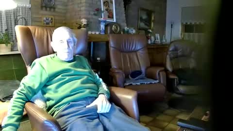 Snapshot of johan7_heet chatting on 12/14/24, 04:31 johan7 heet online show from 12/14/24, 04:31